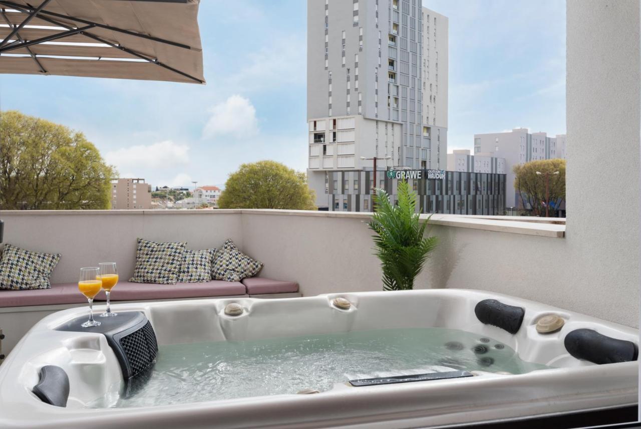 Glow Luxury Apartment With Terrace And Jacuzzi Сплит Екстериор снимка