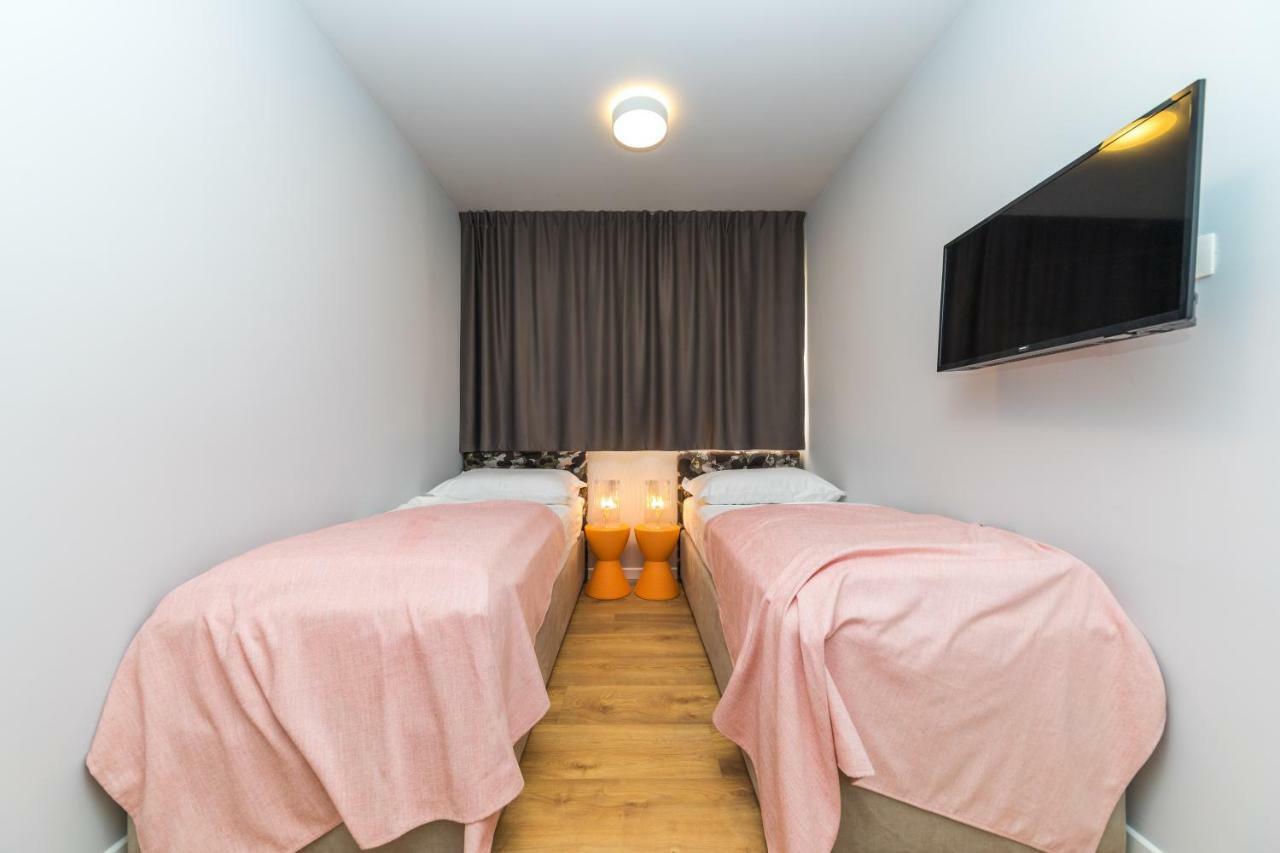 Glow Luxury Apartment With Terrace And Jacuzzi Сплит Екстериор снимка